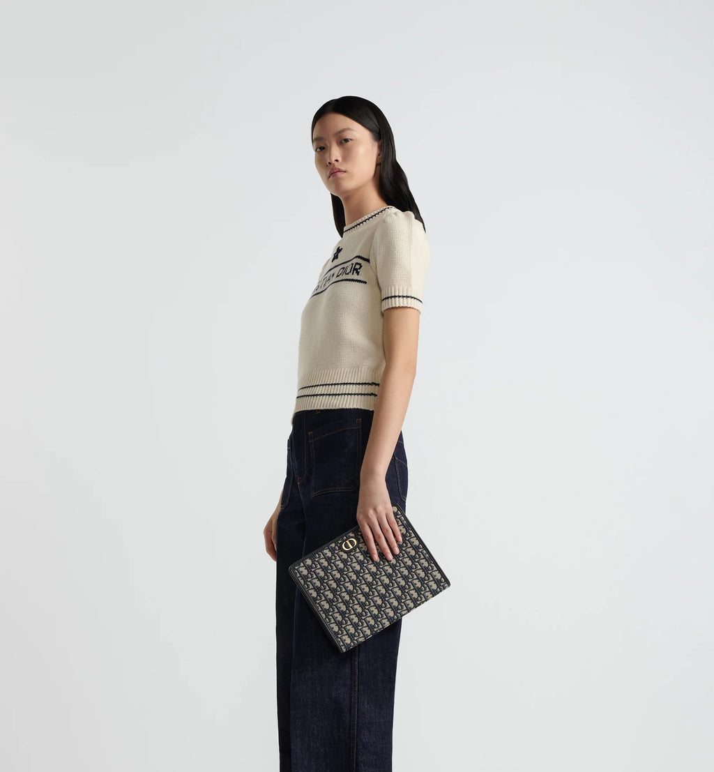 Dior – Pochette 30 Montaigne