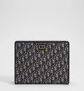 Dior – Pochette 30 Montaigne