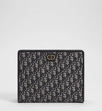 Dior – Pochette 30 Montaigne