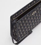 Dior – Pochette 30 Montaigne